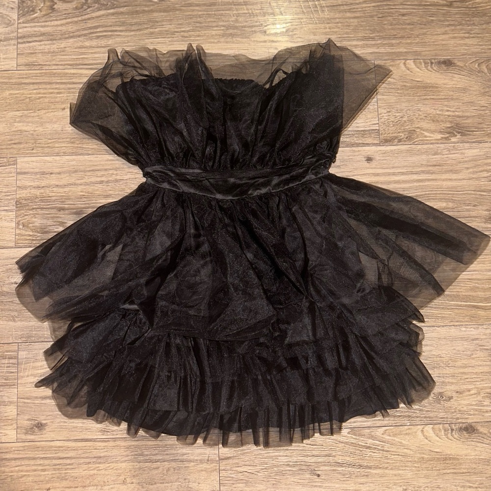 Black tulle puff dress